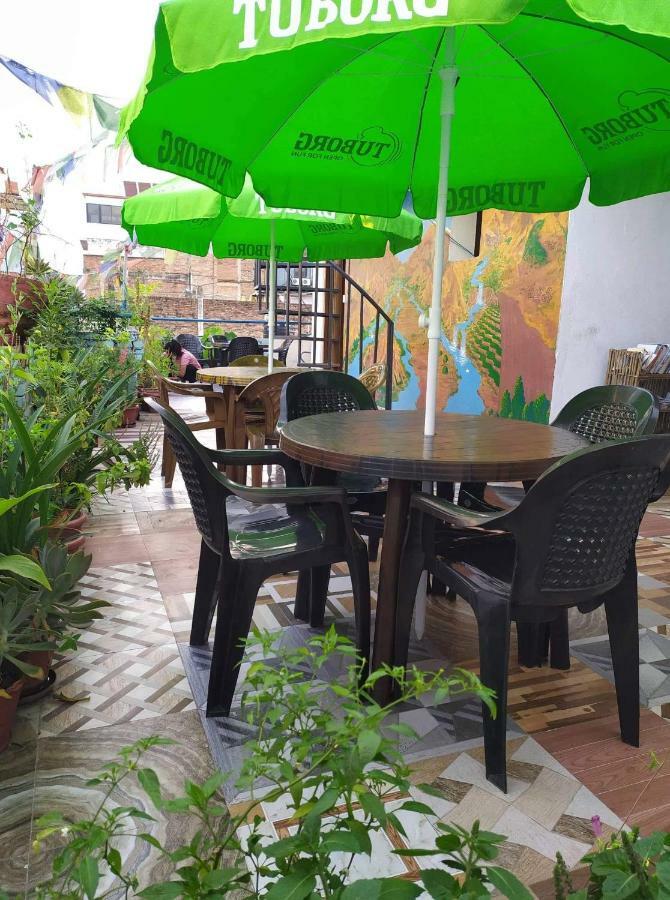 Mountain Backpackers Hostel Catmandu Exterior foto